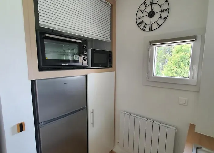 Lumineux Au Calme, Vue Sur Le Parc 公寓 *